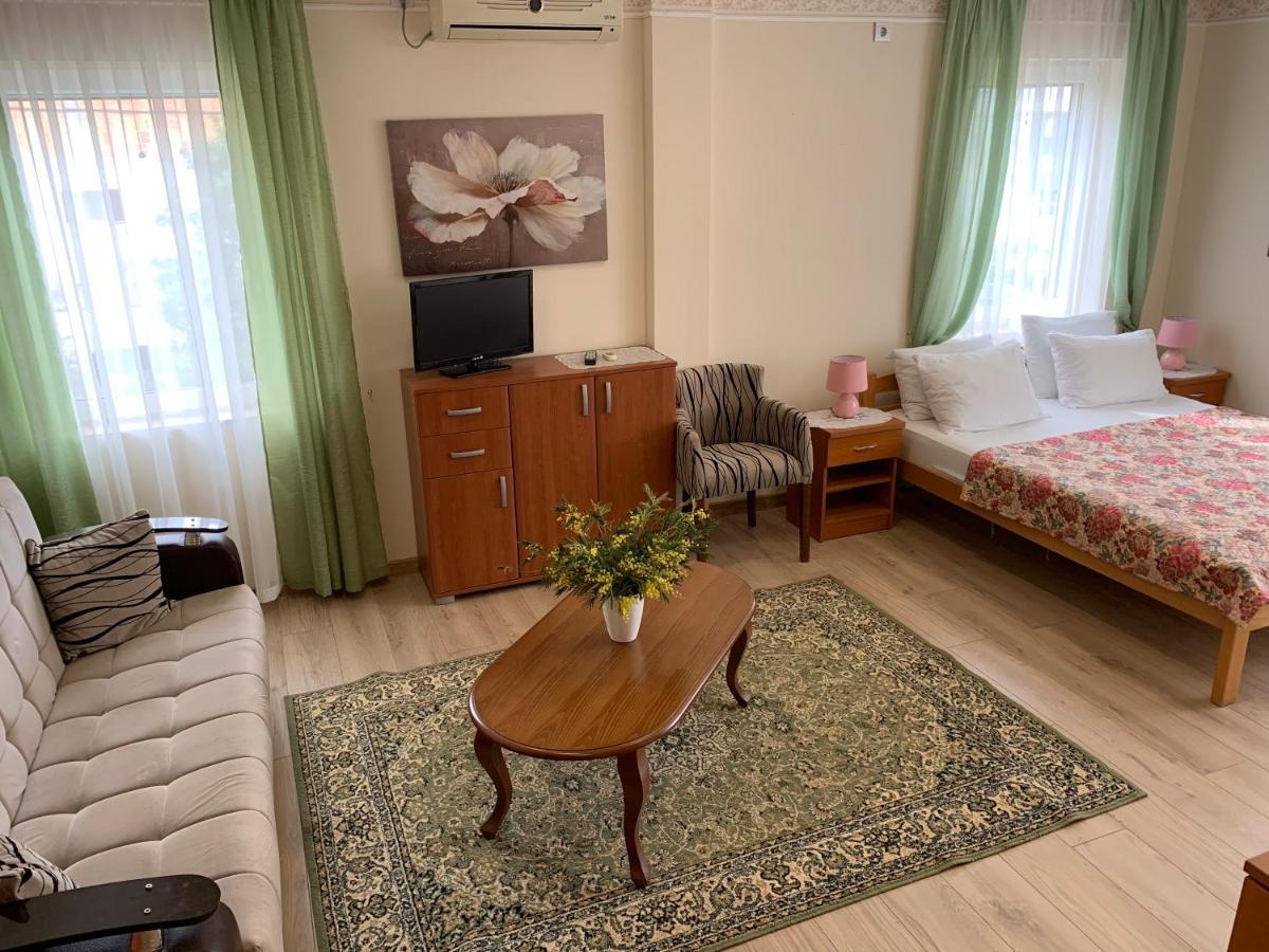 Villa Alla Bed And Breakfast Herceg Novi Exterior photo